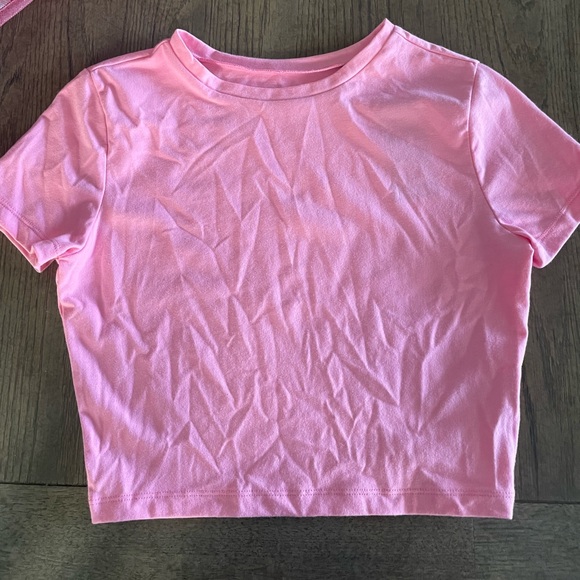 Baby tee size medium - Picture 1 of 2